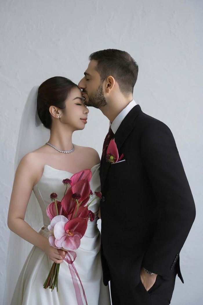 Cặp đôi đang chuẩn bị cho hôn lễ của mình 