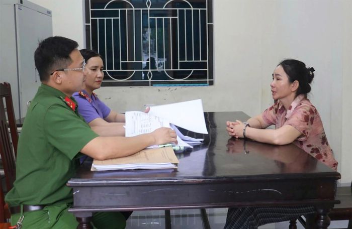 Phạm Thị Hương khai nhận tại cơ quan công an. Ảnh: Công an Nghệ An