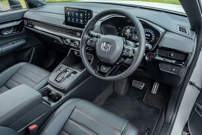 Tổng thể nội thất của Honda CR-V Hybrid 2026 dù không thay đổi nhiều nhưng vẫn cho cảm giác khá tốt.