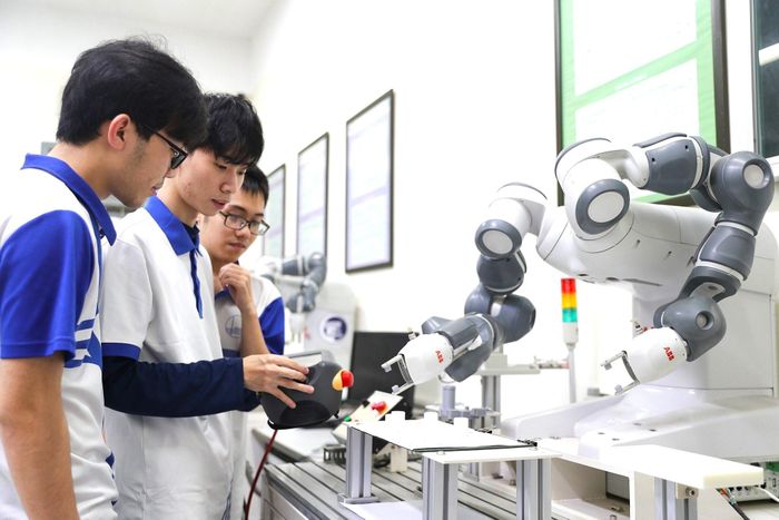 Sinh viên Trường ĐH Công nghệ - ĐH Quốc gia Hà Nội.