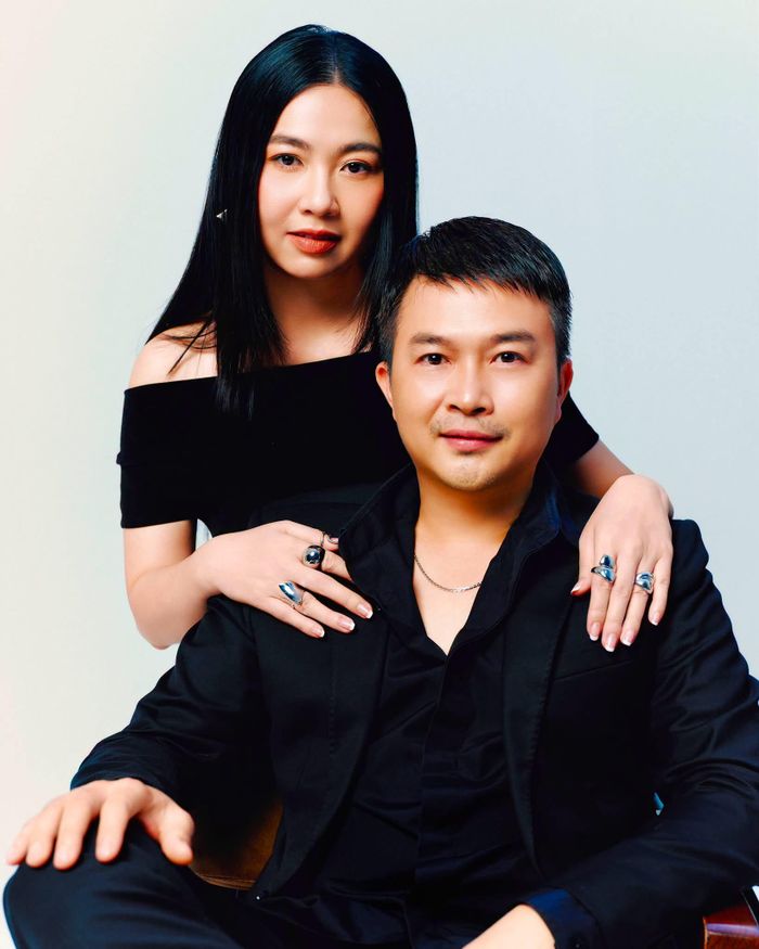 Vợ chồng diễn viên Lê Khánh mừng 24 năm bên nhau.