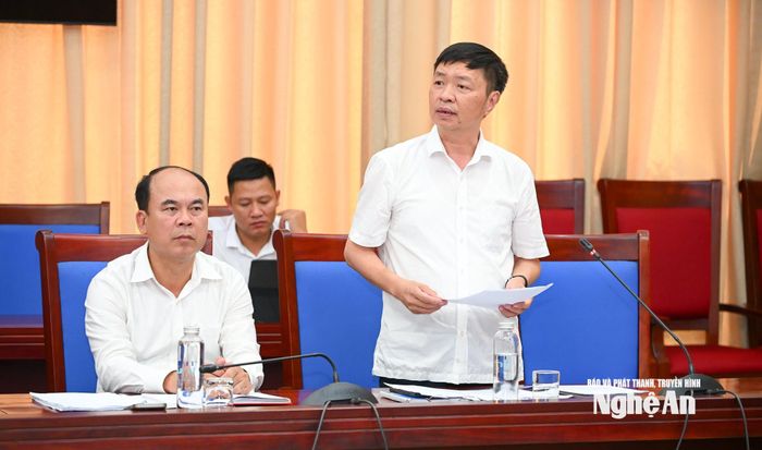 Đồng chí Hồ Việt Dũng - Phó Giám đốc Sở Tài chính phát biểu tại buổi làm việc. Ảnh: Thành Cường