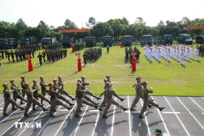 Lực lượng Đặc công duyệt đội hình đội ngũ tại lễ khai mạc hội thao. (Ảnh: Trọng Đức/TTXVN)