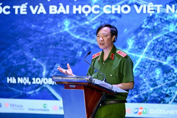 Thiếu tướng Nguyễn Ngọc Cương khẳng định trong kỷ nguyên số, dữ liệu đã trở thành nguồn lực chiến lược của mỗi quốc gia. (Ảnh: Minh Sơn/Vietnam+)