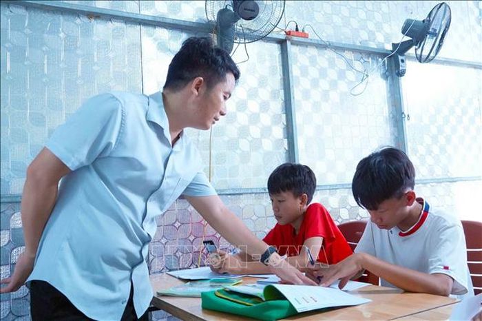 Lớp học giúp học sinh củng cố kiến thức và chuẩn bị cho năm học mới.