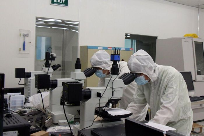 Nghiên cứu khoa học tại Trung tâm R&D Khu Công nghệ cao TP Hồ Chí Minh. Ảnh minh họa: Tiến Lực/TTXVN