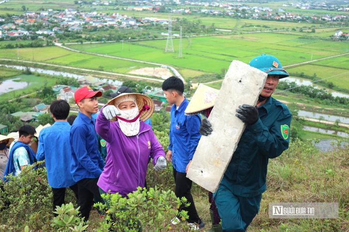 Đứng trước thực tế đó, để bảo vệ một di sản tinh thần vô giá, xã Lam Thành đã quyết định tái tạo hoàn toàn dòng chữ bằng phương án lắp ghép các tấm bê tông. Để dòng chữ lịch sử có thể trường tồn cùng thời gian, một kế hoạch thi công bài bản và kiên cố đã được vạch ra với quy mô vô cùng ấn tượng.