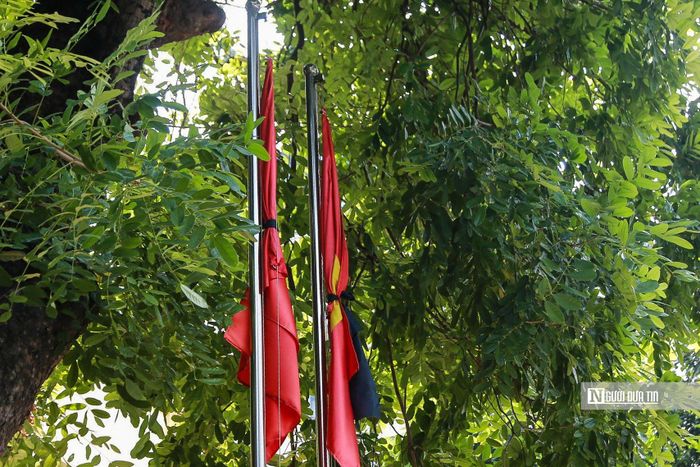 Ngày 9/8, Thành phố Hà Nội ban hành Công điện về việc ngừng các hoạt động vui chơi, giải trí trong những ngày Quốc tang đồng chí Xaysomphone Phomvihane, Ủy viên Bộ Chính trị, Chủ tịch Quốc hội nước Cộng hòa Dân chủ Nhân dân Lào.