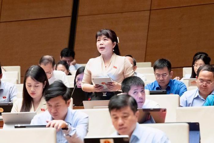 ĐBQH Nguyễn Thị Thu Hà (Ảnh: Media Quốc hội).