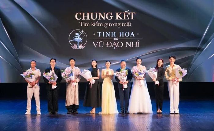 Ban giám khảo cuộc thi.