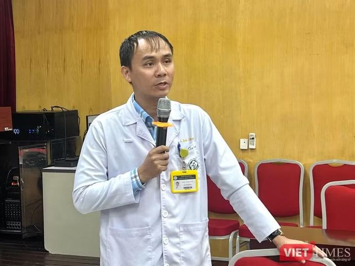 BS Vũ Sơn Tùng mong muốn các phụ huynh thấu hiểu con cái. Ảnh: Thanh Hằng.