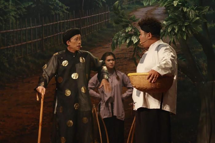 Hoài Linh giữ vai trò quan trọng trong hành trình một năm của Sân khấu Mới. Ảnh: Sân Khấu Mới.