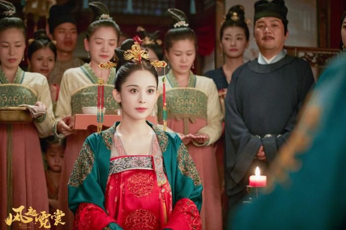 Cổ Lực Na Trát là gương mặt quen thuộc của màn ảnh Hoa ngữ, từng góp mặt trong nhiều dự án cổ trang và tình cảm nổi tiếng. Ảnh: Weibo.