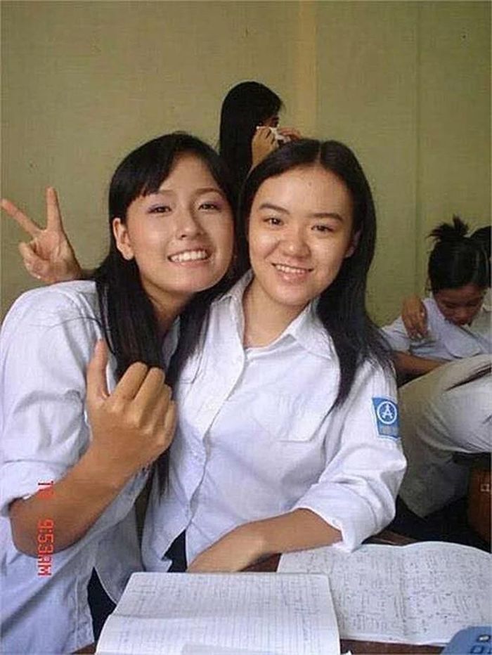 Hình ảnh thời học sinh áo trắng của Mai Phương Thúy