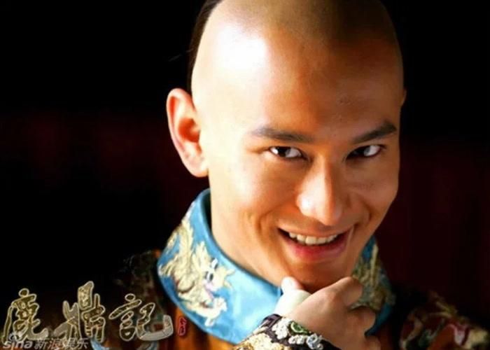 Vi Tiểu Bảo không cần trở thành thiên hạ đệ nhất, cũng không phải trải qua quá trình luyện võ để đạt đến cảnh giới tối cao.