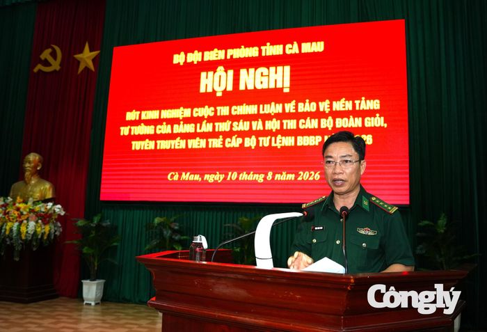 Đại tá Phạm Minh Giang, Bí thư Đảng ủy, Chính ủy BĐBP tỉnh phát biểu rút kinh nghiệm tại hội nghị
