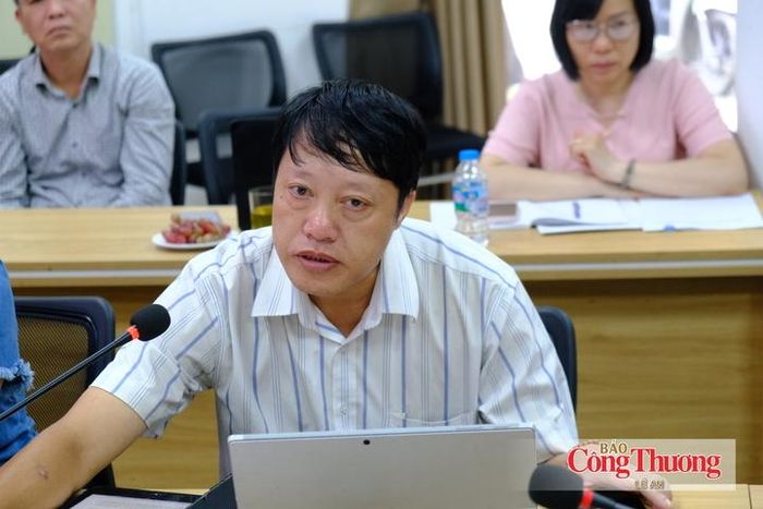 Các đại biểu tham gia góp ý tại hội thảo. Ảnh: Lê An