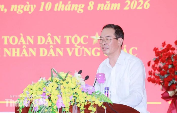 Phó Bí thư Tỉnh ủy Trịnh Tuấn Sinh phát biểu tại ngày hội.