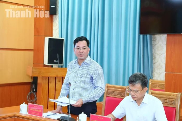 Lãnh đạo Trường Chính trị tỉnh phát biểu tại buổi làm việc.