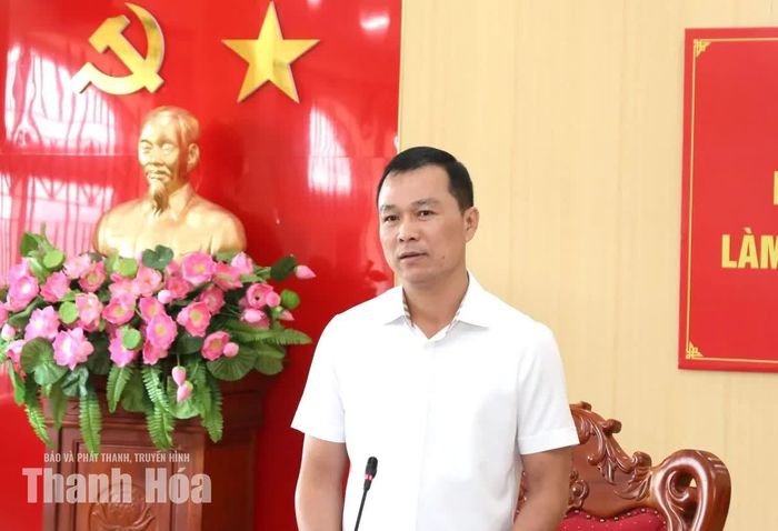 Phó Bí thư Tỉnh ủy, Chủ tịch UBND tỉnh Tô Anh Dũng phát biểu chỉ đạo tại buổi làm việc.