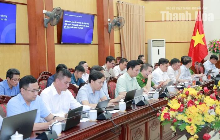 Đại diện các đơn vị chuyên môn của Bộ Nông nghiệp và Môi trường, Bộ Công an dự hội nghị.