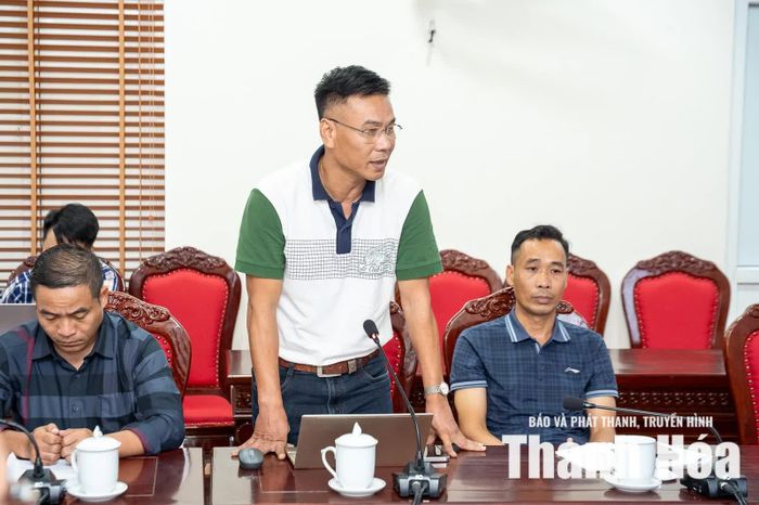 Lãnh đạo Công ty CP Phát triển bóng đá Thanh Hóa phát biểu tại cuộc họp.