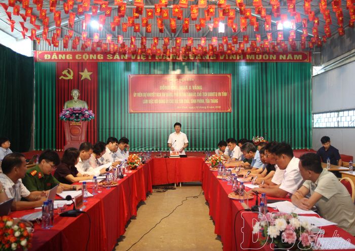 Quang cảnh buổi làm việc.