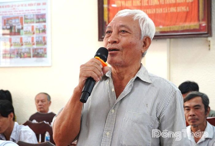 Cử tri xã Tân Khánh Trung kiến nghị đến Đại biểu HĐND tỉnh về những vấn đề dân sinh.