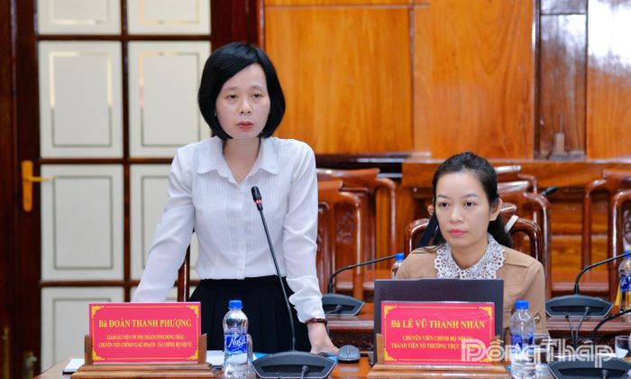 Thành viên Đoàn nghiệm thu Trung ương phát biểu ý kiến.