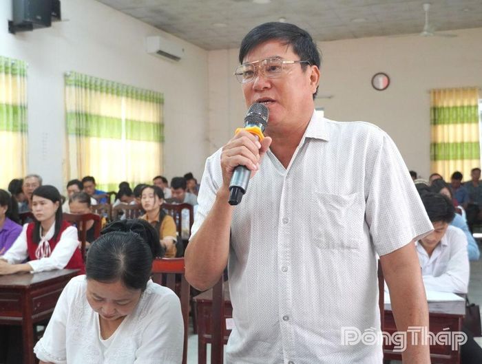 Cử tri xã Mỹ An Hưng chia sẻ nhiều ý kiến liên quan đến phát triển kinh tế - xã hội.