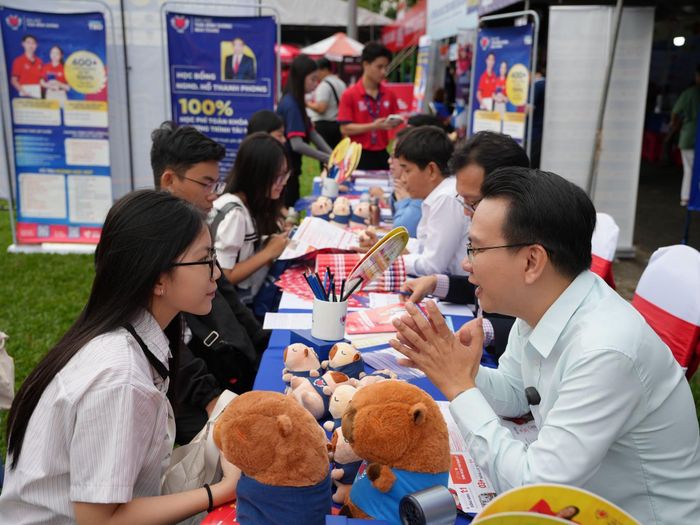 Hoạt động tư vấn tuyển sinh của Trường Đại học Thái Bình Dương.