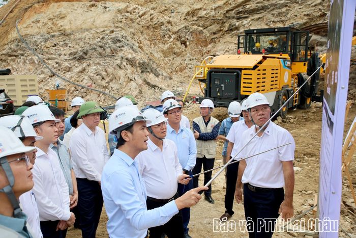 Với sự chỉ đạo sát sao của Tỉnh uỷ, HĐND, UBND tỉnh, trực tiếp là đồng chí Bí thư Tỉnh uỷ Lê Minh Ngân, các hạng mục của dự án đang được đẩy nhanh tiến độ thi công. 