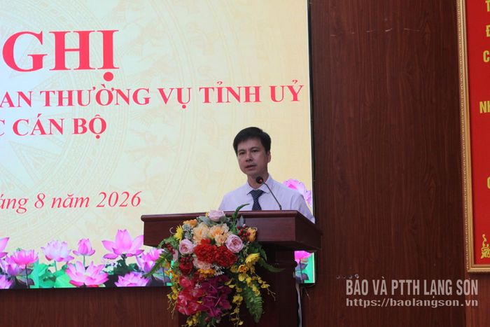 Bí thư Đảng ủy, Chủ tịch HĐND phường Kỳ Lừa phát biểu tại hội nghị
