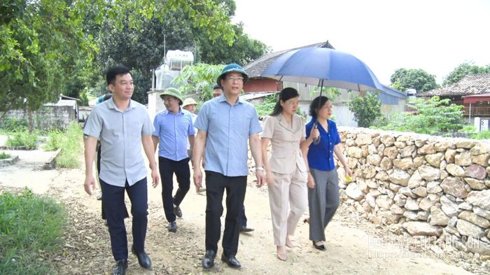 Đoàn công tác khảo sát thực tế tại Làng du lịch cộng đồng Quỳnh Sơn, xã Bắc Sơn