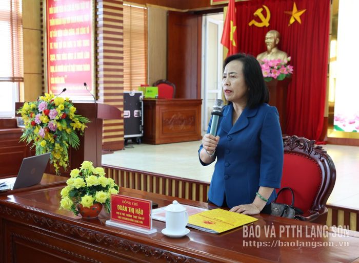 Đồng chí Đoàn Thị Hậu, Phó Bí thư Thường trực Tỉnh ủy, Chủ tịch HĐND tỉnh, Trưởng Đoàn khảo sát phát biểu quán triệt buổi làm việc