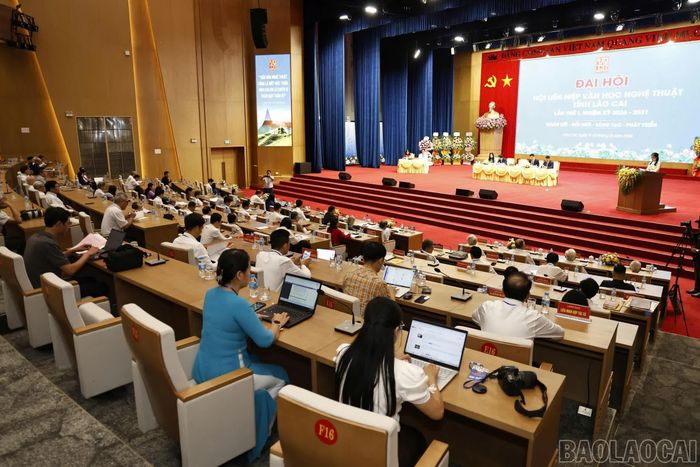 Quang cảnh đại hội.