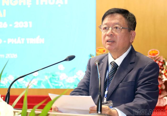 Phó Giáo sư, Tiến sĩ, Nhạc sĩ Đỗ Hồng Quân - Phó Chủ tịch Ủy ban Trung ương MTTQ Việt Nam, Chủ tịch Liên hiệp các Hội văn học nghệ thuật Việt Nam phát biểu tại đại hội.