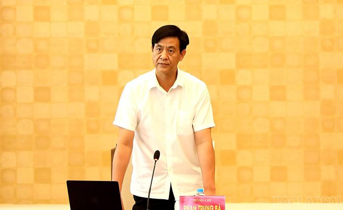Đồng chí Phan Trung Bá - Phó Chủ tịch UBND tỉnh giao nhiệm vụ cho các sở, ngành, địa phương.