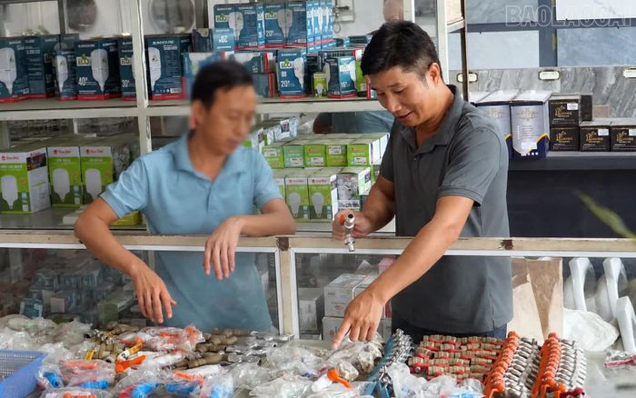Đến nay, Công an xã Văn Bàn đã kết nối, hỗ trợ 8 người sau cai có việc làm ổn định.