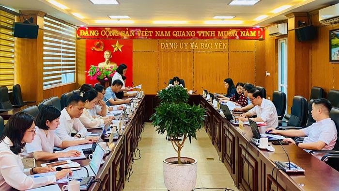 Quang cảnh buổi làm việc.