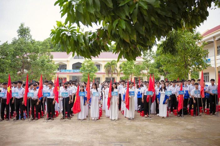 Học sinh trường THPT Phan Bội Châu