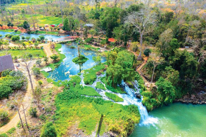 Lâm Đồng có những ngọn thác kể lại các câu chuyện về rừng già, về đại ngàn hùng vĩ. Ảnh: Ngô Minh Phương