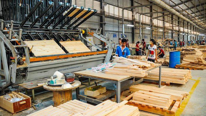 Sản xuất trong khu công nghiệp Phan Thiết