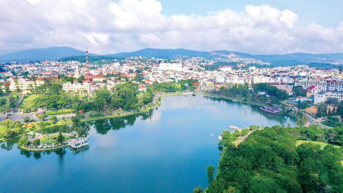 Một góc trung tâm phường Xuân Hương - Đà Lạt. Ảnh: Thụy Trang