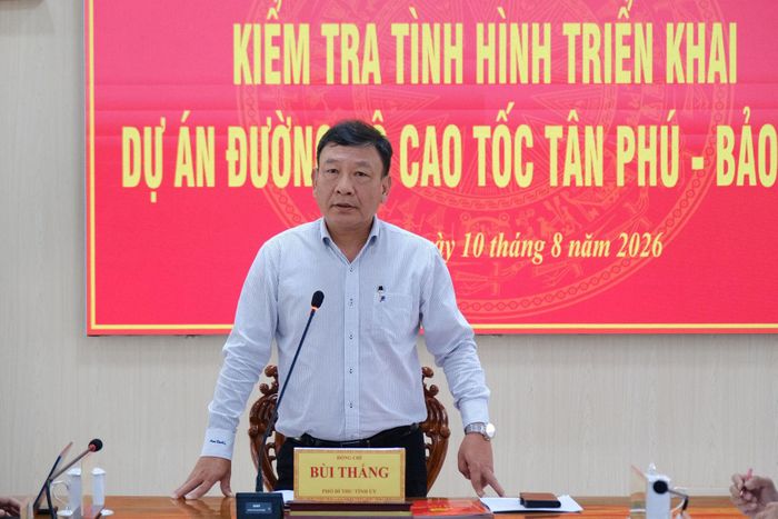 Đồng chí Bùi Thắng, Phó Bí thư Tỉnh ủy Lâm Đồng phát biểu chỉ đạo tại buổi làm việc
