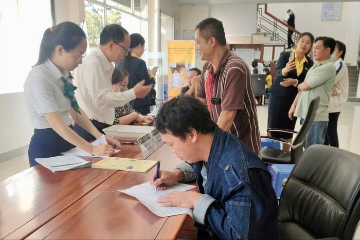 Các ngân hàng hỗ trợ người nộp thuế tiếp cận, sử dụng ứng dụng thuế