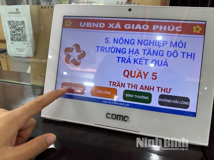 Tỷ lệ hài lòng của người dân, doanh nghiệp khi đến làm thủ tục hành chính tại xã Giao Phúc đạt trên 99%.