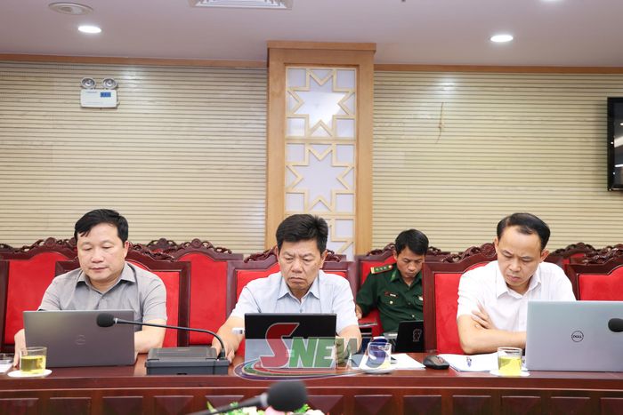 Đại biểu dự cuộc họp.