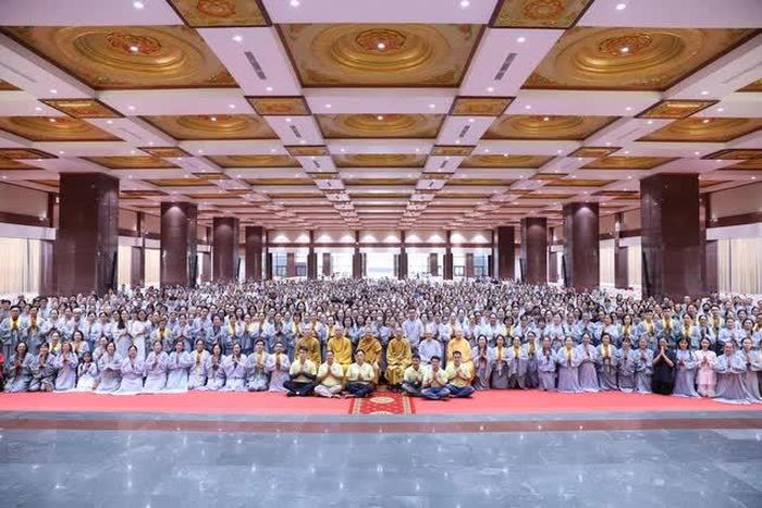 Hơn 2.000 Phật tử lưu niệm khóa tu Ngày an lạc kỳ 3 ở Học viện Phật giáo VN tại TP.HCM