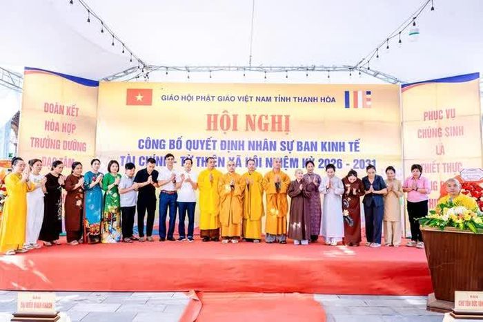Các thành viên Ban Kinh tế Tài chính – Từ thiện xã hội Phật giáo tỉnh Thanh Hóa - Ảnh: Đức Hòe